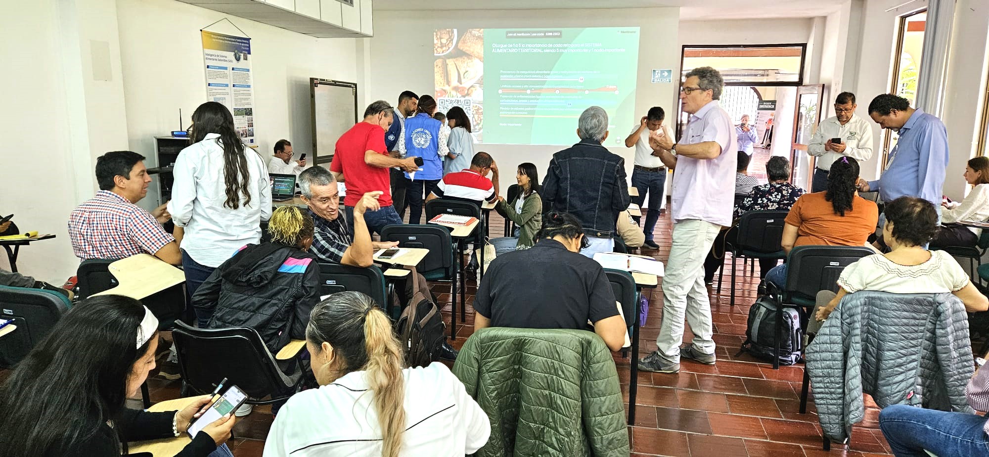 Workshop on the transition challenge in Palmira Sur. Photo: Marie-Hélène Dabat