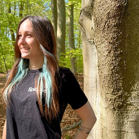 Emily Delin i bokskog