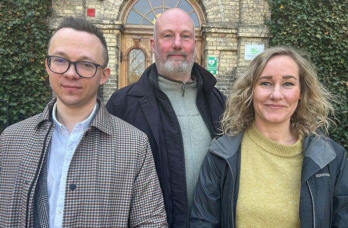 Oleksiey, Richard och Anna Karin ser glada ut