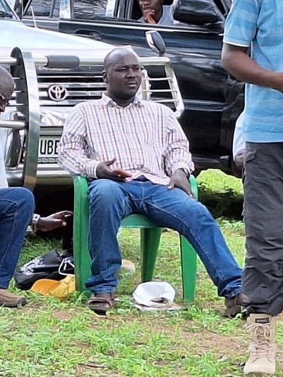 Man sitting outdoor in a chair