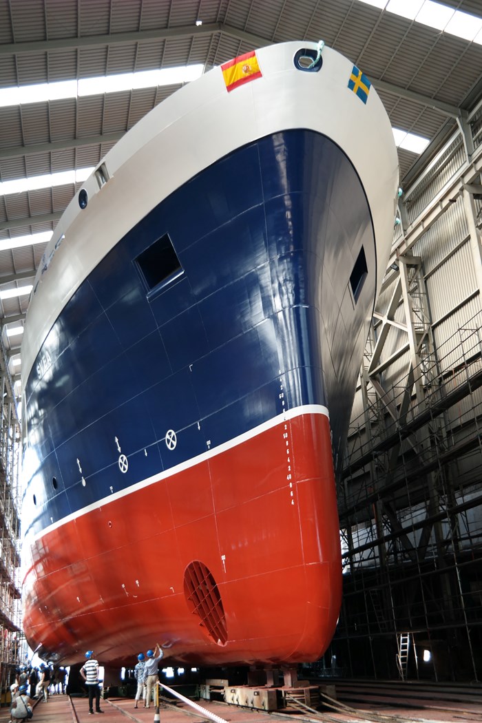 Research vessel Svea in the construction hall before the launchin