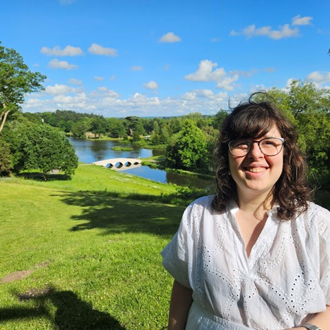 En kvinna i ett landskap