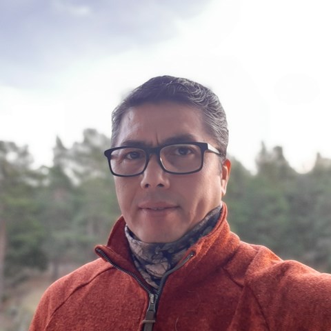 Porträttbild på Jhon Perez.