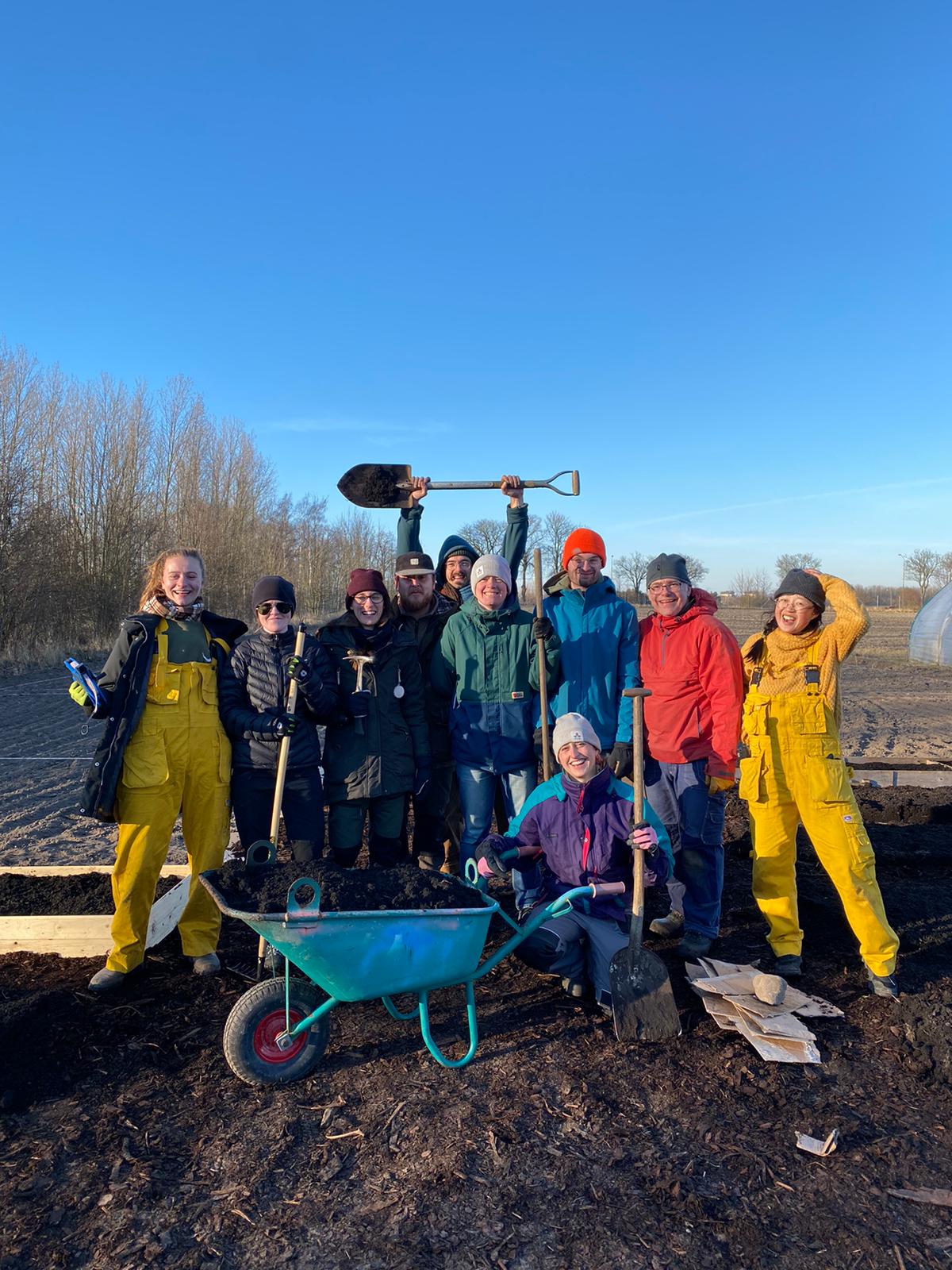 Gruppbild del av Alnarp Farm-gänget