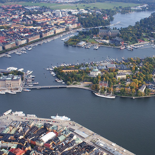 Saltsjön sedd från helikopter.