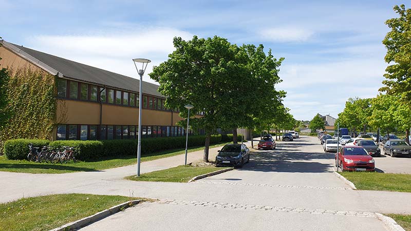 Parkeringsplatsen framför huset kommer att stängas under perioden då huset renoveras, foto.